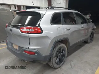 2018 Jeep Cherokee Latitude with VIN 1C4PJMCX3JD579569, listed as a IAAI auction lot 42347011 with 129,990 mi miles and . Bid and sale history available at DreamBid. Image 4.