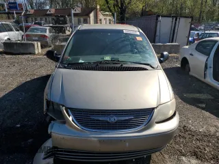 2002 Chrysler Town & Country eL with VIN 2C4GP343X2R556700, listed as a Copart auction lot 53656695 with Not Provided miles and Salvage Title. Bid and sale history available at carsss.com. Image 5.