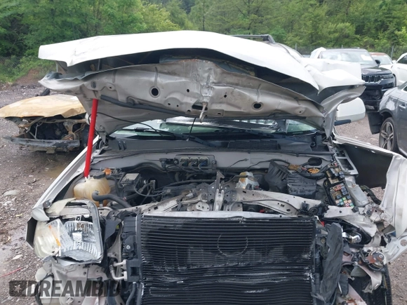 2008 Mercury Mariner Premier с VIN 4M2CU87108KJ53759, выставлен на аукционе IAAI как лот 42131059 с пробегом 190 894 миль миль и . История ставок и продаж доступна на DreamBid. Изображение 10.