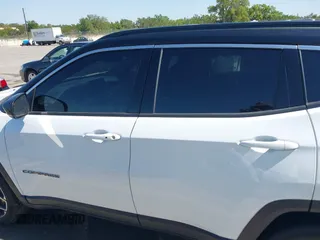 2024 Jeep Compass Limited с VIN 3C4NJDCN1RT142729, выставлен на аукционе IAAI как лот 42011879 с пробегом 8 693 миль миль и . История ставок и продаж доступна на DreamBid. Изображение 14.