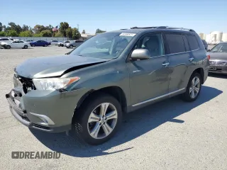 2013 Toyota Highlander Limited with VIN 5TDDK3EH3DS263100, listed as a Copart auction lot 64396525 with 100,076 mi miles and Salvage title. Bid and sale history available at DreamBid. Image 1.