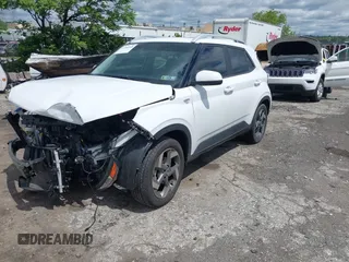 2022 Hyundai Venue SEL with VIN KMHRC8A35NU158934, listed as a IAAI auction lot 42300968 with 31,244 mi miles and . Bid and sale history available at DreamBid. Image 2.