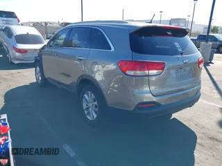2016 Kia Sorento LX with VIN 5XYPG4A38GG119543, listed as a IAAI auction lot 41630117 with 79,816 mi miles. Bid and sale history available at carsss.com. Image 3.