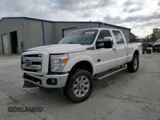 2015 Ford F-250 Lariat z VIN 1FT7W2BTXFED65409, wystawiony jako Copart lot #53563095 z przebiegiem 271 942 mil mil oraz Szkoda całkowita • Salvage title. Historia ofert i sprzedaży dostępna na DreamBid. Obrazek 1.