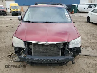 2010 Chrysler Town & Country Touring Plus z VIN 2A4RR8DX8AR398997, wystawiony jako Copart lot #53237575 z przebiegiem 311 281 mil mil oraz Czysty tytuł • Clean title. Historia ofert i sprzedaży dostępna na DreamBid. Obrazek 5.