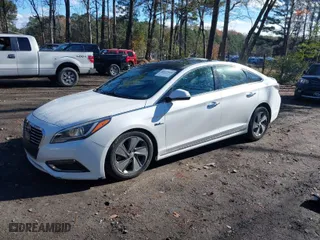 2016 Hyundai Sonata Hybrid Limited with VIN KMHE34L18GA017816, listed as a IAAI auction lot 40979824 with 85,466 mi miles. Bid and sale history available at carsss.com. Image 2.
