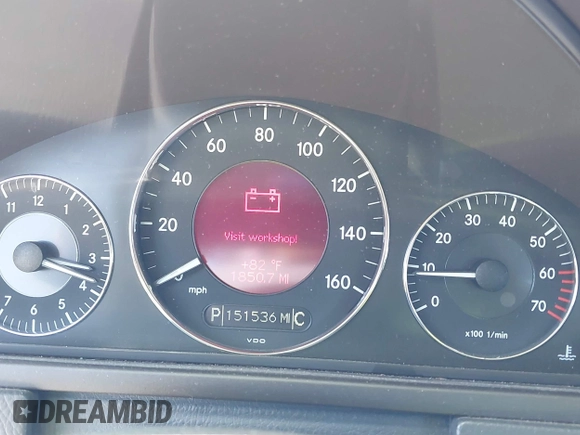 2004 Mercedes-Benz CLK 500 z VIN WDBTK75G24T009579, wystawiony jako IAAI lot #42313638 z przebiegiem 151 536 mil mil oraz . Historia ofert i sprzedaży dostępna na DreamBid. Obrazek 7.