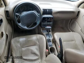 1998 Saturn SL z VIN 1G8ZK5277WZ174641, wystawiony jako Copart lot #54620995 z przebiegiem 109 742 mil mil oraz Szkody całkowita. Historia ofert i sprzedaży dostępna na DreamBid. Obrazek 8.