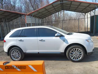 2013 Lincoln MKX with VIN 2LMDJ8JKXDBL07368, listed as a IAAI auction lot 41780543 with 187,890 mi miles. Bid and sale history available at carsss.com. Image 13.