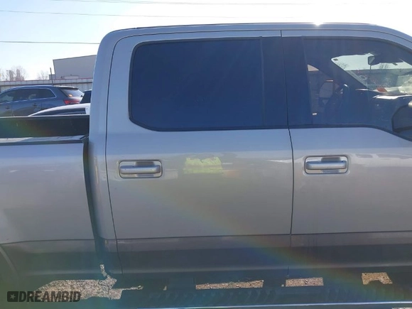 2017 Ford Super Duty F-250 SRW Lariat with VIN 1FT7W2BT3HEB17232, listed as a IAAI auction lot 41227595 with 243,424 mi miles. Bid and sale history available at carsss.com. Image 13.