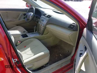 2009 Toyota Camry LE z VIN 4T1BK46K59U088032, wystawiony jako IAAI lot #42362721 z przebiegiem 158 708 mil mil oraz . Historia ofert i sprzedaży dostępna na DreamBid. Obrazek 5.