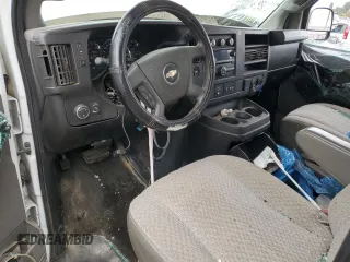 2017 Chevrolet Express Passenger LT z VIN 1GAZGPFG1H1180376, wystawiony jako Copart lot #54597385 z przebiegiem Nie podano mil oraz Szkody całkowita. Historia ofert i sprzedaży dostępna na DreamBid. Obrazek 8.