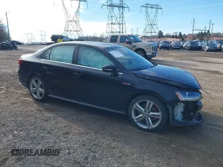 2017 Volkswagen Jetta GLI z VIN 3VW5T7AJ0HM369783, wystawiony jako IAAI lot #41575238 z przebiegiem Nie podano mil oraz . Historia ofert i sprzedaży dostępna na DreamBid. Obrazek 1.