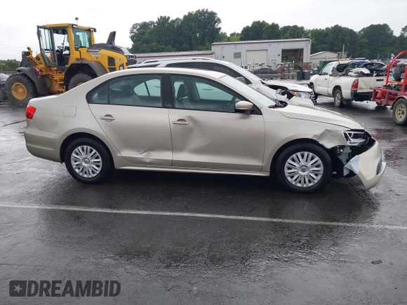 2012 Volkswagen Jetta SE z VIN 3VWDP7AJ5CM461691, wystawiony jako IAAI lot #42237130 z przebiegiem 102 664 mil mil oraz . Historia ofert i sprzedaży dostępna na DreamBid. Obrazek 13.