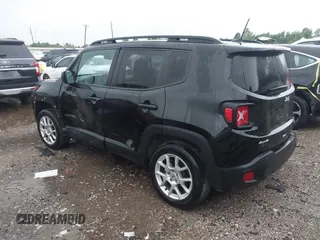 2022 Jeep Renegade Latitude with VIN ZACNJDB14NPN48047, listed as a IAAI auction lot 42494403 with 42,598 mi miles and . Bid and sale history available at DreamBid. Image 3.