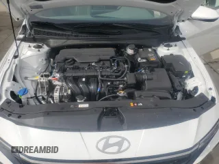 2024 Hyundai Elantra SEL z VIN KMHLS4DG0RU816262, wystawiony jako Copart lot #46448675 z przebiegiem 3 957 mil mil oraz Szkoda całkowita • Salvage title. Historia ofert i sprzedaży dostępna na DreamBid. Obrazek 11.