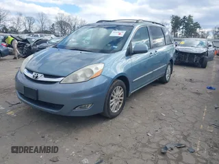 2008 Toyota Sienna XLE with VIN 5TDZK22C58S153213, listed as a IAAI auction lot 41430139 with 116,011 mi miles. Bid and sale history available at carsss.com. Image 2.