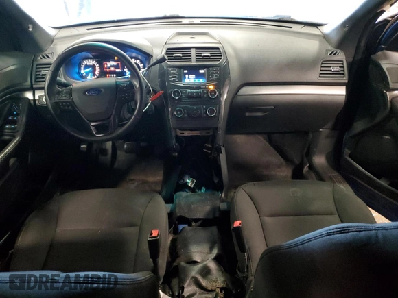 2016 Ford Police Interceptor Utility z VIN 1FM5K8AT4GGD06316, wystawiony jako Copart lot #49174345 z przebiegiem 99 598 mil mil oraz Nie do naprawy • Non repairable. Historia ofert i sprzedaży dostępna na DreamBid. Obrazek 8.