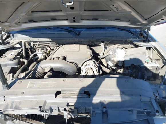 2007 GMC Yukon SLE with VIN 1GKFK130X7J131757, listed as a IAAI auction lot 41237779 with 156,148 mi miles. Bid and sale history available at carsss.com. Image 10.