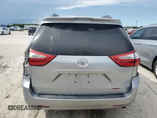 2018 Toyota Sienna XLE Auto Access Seat with VIN 5TDYZ3DC4JS903412, listed as a Copart auction lot 62653285 with 111,939 mi miles and Salvage title. Bid and sale history available at DreamBid. Image 6.