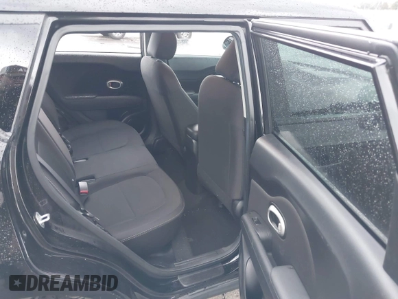 2016 Kia Soul z VIN KNDJN2A25G7342160, wystawiony jako IAAI lot #40857245 z przebiegiem 64 154 mil mil oraz . Historia ofert i sprzedaży dostępna na DreamBid. Obrazek 8.