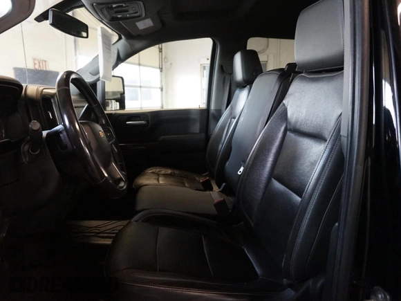 2020 Chevrolet Silverado 3500HD LT with VIN 1GC4YTEY5LF202439, listed as a Copart auction lot 81088064 with 89,695 mi miles and Salvage Title. Bid and sale history available at carsss.com. Image 9.