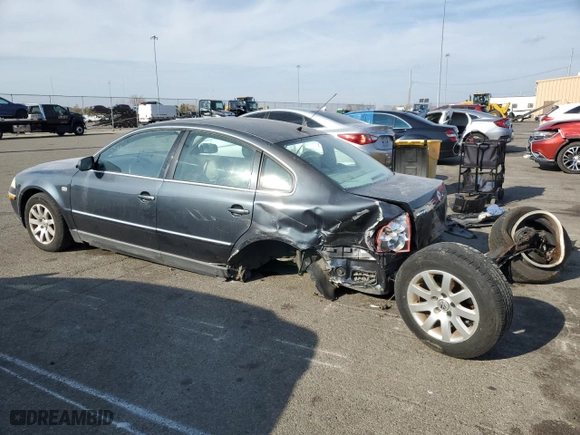 2002 Volkswagen Passat GLS with VIN WVWPD63B12P240042, listed as a Copart auction lot 77996234 with 156,852 mi miles and Salvage Title. Bid and sale history available at carsss.com. Image 2.