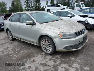 2011 Volkswagen Jetta SEL с VIN 3VWLZ7AJ5BM309060, выставлен на аукционе IAAI как лот 42154198 с пробегом 231 711 миль миль и . История ставок и продаж доступна на DreamBid. Изображение 1.