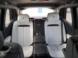 2022 Rolls-Royce Cullinan Black Badge z VIN SLATV8C01NU211417, wystawiony jako Copart lot #83323584 z przebiegiem 24 227 mil mil oraz Nie do naprawy. Historia ofert i sprzedaży dostępna na DreamBid. Obrazek 10.