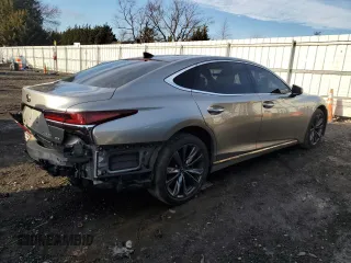 2018 Lexus LS with VIN JTHC51FF8J5001660, listed as a Copart auction lot 45281255 with 32,580 mi miles and Salvage Title. Bid and sale history available at carsss.com. Image 3.