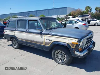 1988 Jeep Grand Wagoneer с VIN 1JCNJ15U8JT173185, выставлен на аукционе IAAI как лот 42337939 с пробегом 240 040 миль миль и . История ставок и продаж доступна на DreamBid. Изображение 1.