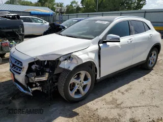 2018 Mercedes-Benz GLA 250 z VIN WDCTG4EB4JJ497585, wystawiony jako Copart lot #57589635 z przebiegiem 82 844 mil mil oraz Szkody całkowita. Historia ofert i sprzedaży dostępna na DreamBid. Obrazek 1.