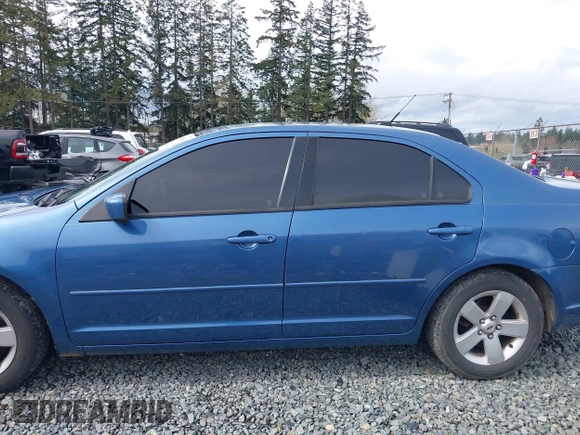 2009 Ford Fusion SE with VIN 3FAHP07129R174071, listed as a IAAI auction lot 41849832 with 208,463 mi miles. Bid and sale history available at carsss.com. Image 14.