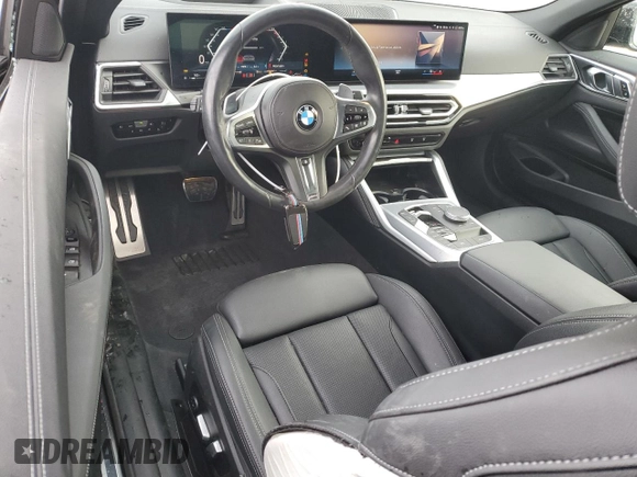 2024 BMW 4 Series 430i z VIN WBA23AT09RCP14882, wystawiony jako Copart lot #84880374 z przebiegiem 17 979 mil mil oraz Szkoda całkowita • Salvage title. Historia ofert i sprzedaży dostępna na DreamBid. Obrazek 8.