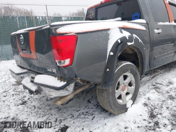 2007 Nissan Titan LE with VIN 1N6BA07B47N226260, listed as a IAAI auction lot 40917076 with 265,363 mi miles. Bid and sale history available at carsss.com. Image 6.