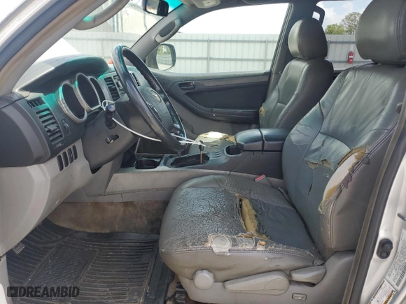 2004 Toyota 4Runner SR5 with VIN JTEZU14RX48021578, listed as a Copart auction lot 52106465 with 330,430 mi miles and Clean Title. Bid and sale history available at carsss.com. Image 7.