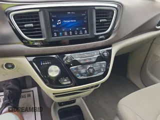 2018 Chrysler Pacifica Touring with VIN 2C4RC1DG1JR148709, listed as a IAAI auction lot 42787000 with 84,531 mi miles and . Bid and sale history available at DreamBid. Image 1.