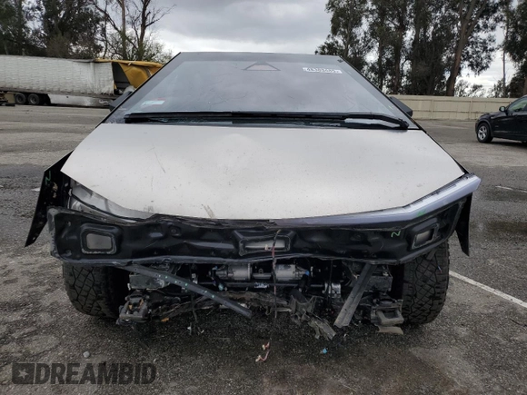 2024 Tesla Cybertruck Cyberbeast z VIN 7G2CEHEE1RA037505, wystawiony jako Copart lot #48383485 z przebiegiem Nie podano mil oraz Szkody całkowita. Historia ofert i sprzedaży dostępna na DreamBid. Obrazek 5.