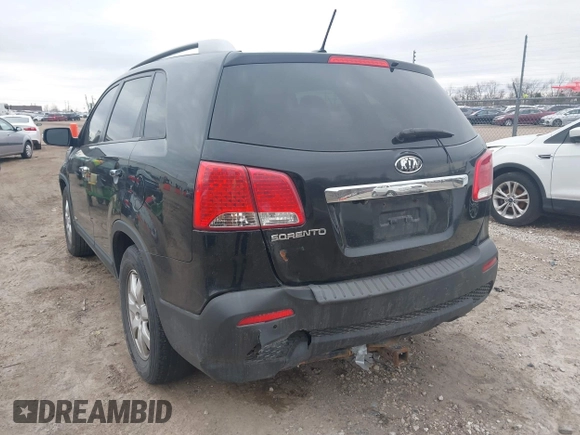 2012 Kia Sorento LX with VIN 5XYKTDA21CG286799, listed as a IAAI auction lot 41896186 with 178,777 mi miles. Bid and sale history available at carsss.com. Image 3.