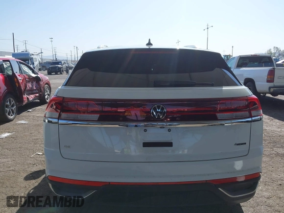 2024 Volkswagen Atlas SE with VIN 1V2LE2CA0RC249150, listed as a IAAI auction lot 41969218 with 7,291 mi miles and . Bid and sale history available at DreamBid. Image 17.