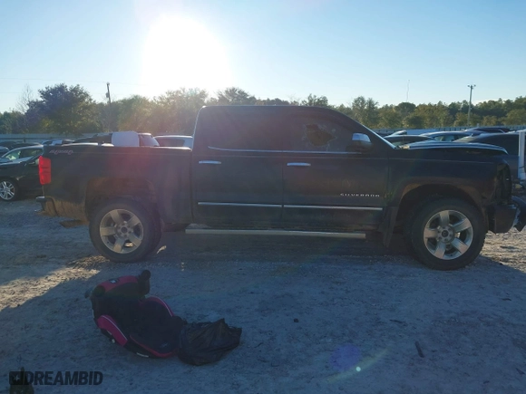 2015 Chevrolet Silverado 1500 LTZ with VIN 3GCUKSEJXFG489780, listed as a IAAI auction lot 41335608 with 140,972 mi miles. Bid and sale history available at carsss.com. Image 13.