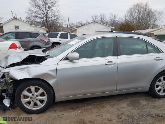 2010 Toyota Camry with VIN 4T1BF3EK0AU089321, listed as a IAAI auction lot 41524565 with 112,025 mi miles. Bid and sale history available at carsss.com. Image 17.