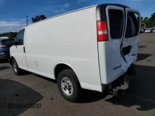 2009 GMC Savana Cargo Van with VIN 1GTGG25C791124332, listed as a Copart auction lot 72819464 with 123,243 mi miles and Salvage Title. Bid and sale history available at carsss.com. Image 2.
