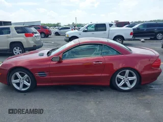 2005 Mercedes-Benz SL 500 z VIN WDBSK75F65F096681, wystawiony jako IAAI lot #42305663 z przebiegiem 65 001 mil mil oraz . Historia ofert i sprzedaży dostępna na DreamBid. Obrazek 14.