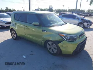 2015 Kia Soul with VIN KNDJN2A23F7809901, listed as a IAAI auction lot 41876718 with 111,786 mi miles. Bid and sale history available at carsss.com. Image 1.