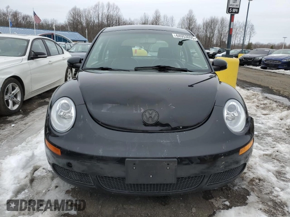 2009 Volkswagen Beetle S с VIN 3VWPG31C99M511640, выставлен на аукционе Copart как лот 44953095 с пробегом 154 694 миль миль и Списание • Salvage title. История ставок и продаж доступна на DreamBid. Изображение 5.
