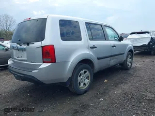 2013 Honda Pilot LX with VIN 5FNYF4H21DB076834, listed as a IAAI auction lot 41879938 with 174,219 mi miles. Bid and sale history available at carsss.com. Image 4.