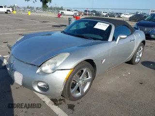 2007 Pontiac Solstice z VIN 1G2MB35B07Y122333, wystawiony jako IAAI lot #42173214 z przebiegiem 201 764 mil mil oraz . Historia ofert i sprzedaży dostępna na DreamBid. Obrazek 2.