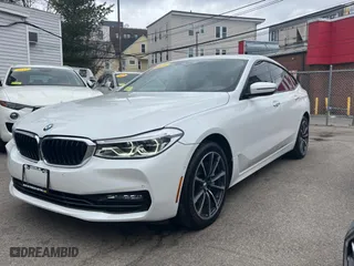 2018 BMW 6 Series 640i xDrive with VIN WBAJV6C52JBK07251, listed as a Copart auction lot 44818483 with 35,100 mi miles. Bid and sale history available at carsss.com. Image 2.