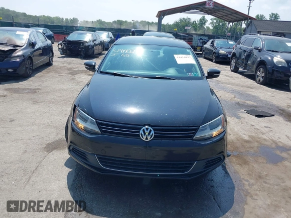 2013 Volkswagen Jetta SE with VIN 3VWDP7AJ4DM415061, listed as a IAAI auction lot 42414027 with 192,577 mi miles and . Bid and sale history available at DreamBid. Image 12.